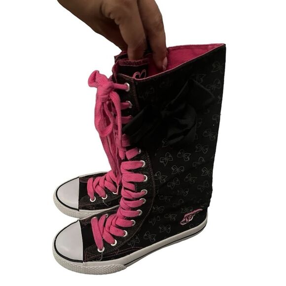 Jojo Siwa Sneakers - Picture 4 of 12